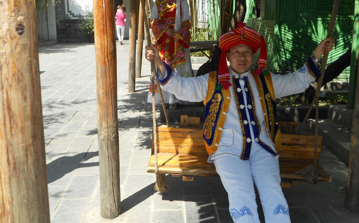 �T�����4